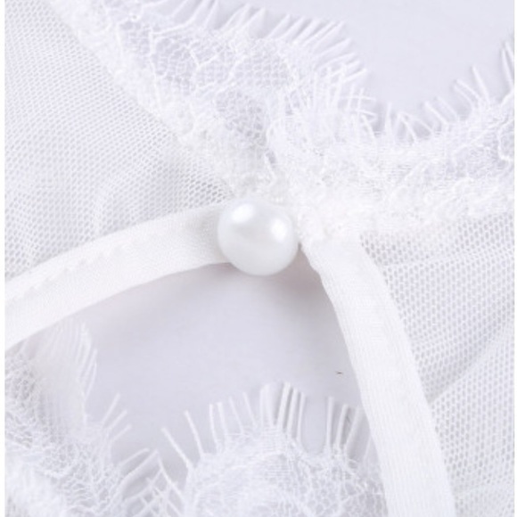 White Lace high neck bodysuit with keyhole open back NEW - Picture 6 of 7